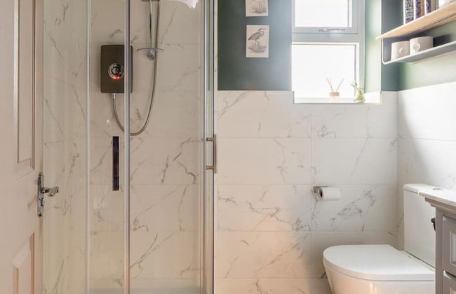 1 Bed Studio Sleeps 2 -patio -garden -dogs Ok - Foto 9