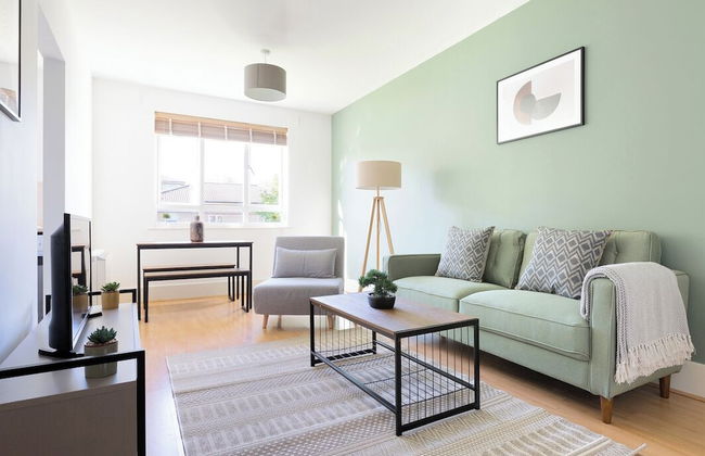 Peaceful Canal-Side Flat in Dalston - Foto 1