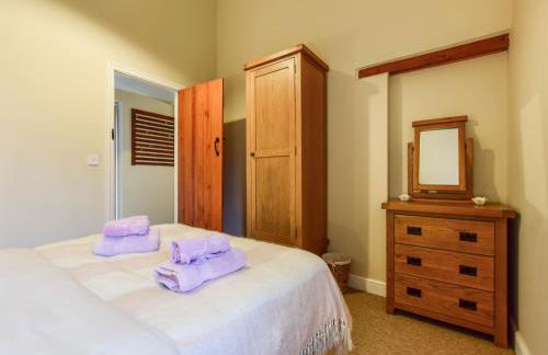 Cider House, Oosland Farm - Photo 13