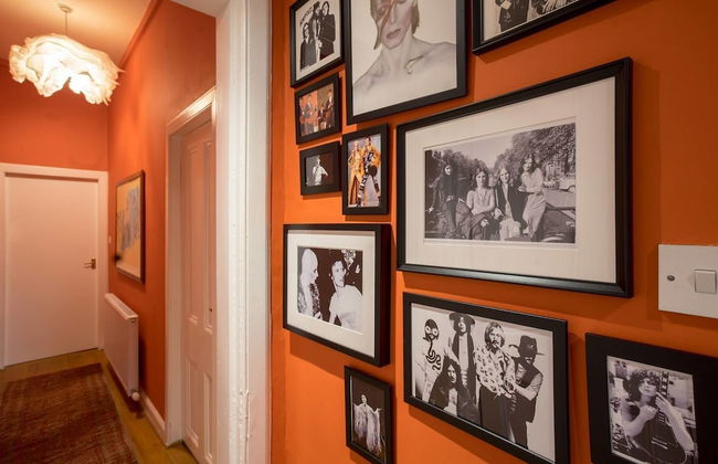 JOIVY Unique Royal Mile Apt - Relive Music History - Foto 16