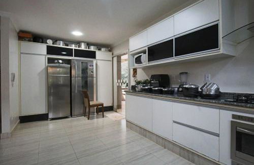 Casa com Piscina e Churrasqueira em Taguatinga - Foto 14