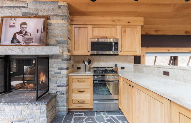 Hunter by Avantstay Riverfront Cabin w/ Prvt Cottage 5mins From Palisades - Photo 33