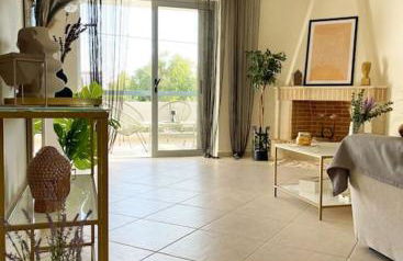 Γήινη πολυτέλεια και ηρεμία στο κέντρο των Β Προαστίων - Foto 7