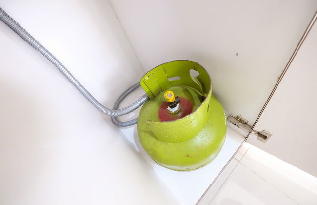 Comfy Studio Apartment @ Green Pramuka City - Foto 16