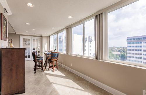 1055-606 Gulf Side High Rise with Pond View - Foto 15