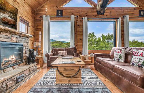 Epic Mountain Views, Hot Tub, Game Room, Sleeps 10 - Foto 8