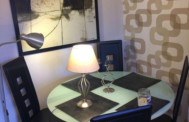 Great location 1 Bedroom Scotstoun Flat - Foto 2