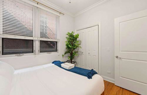 1 Free Parking Gym Balcony Sleeps 10 - Photo 34