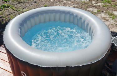 Peaceful Lydia Hide-O-Way - New Pool & Near Beach, Breakfast, Spa & Go-Karts! - Foto 27