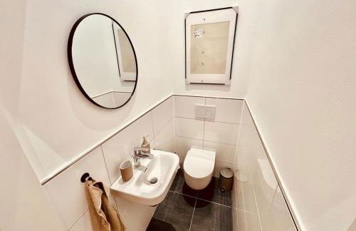 Riesiges City Loft - Billiard, Dart und 85 Zoll TV - Foto 10