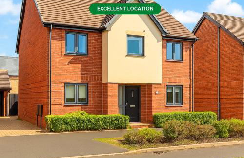 Detached 4 Bedroom 2 Bathroom House - Driveway Parking, Fast WiFi and Smart TV by Yoko Property - Foto 1