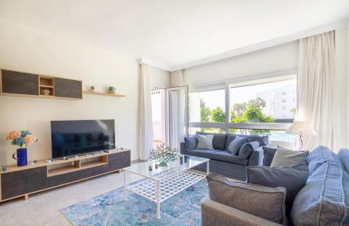 MARBELLA BANUS SUITES - Banús Playa Rocío - 3BR - 3BA - Direct Beach & Sea Access Complex - Outdoor Terrace w Garden Views - Pool - 3 Min Walk to Puerto Banús & Corte Ing Luxury Shopping - Ideal for Families - Foto 4