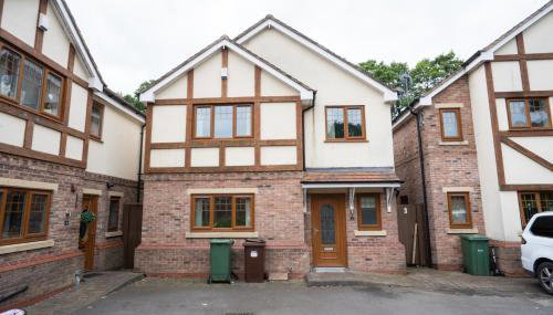 Emirates House, Luxe 5 Bed, with King sized Beds, next to Aiport & NEC, JLR 5 mins - Foto 2