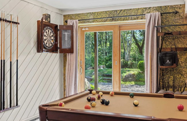 Waterside Haven by Avantstay Lakefront, Hot Tub, Game Room, Fire Pit - Photo 6