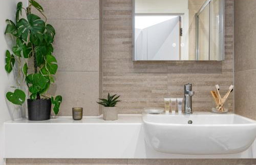 Cosmopolitan Living: Upscale 1BR Gem in Beckenham - Foto 26