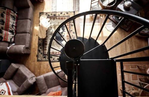 Rustic-Modern Chalet w/ Fire Pit, Deck & Views in Slanesville, WV - Foto 39