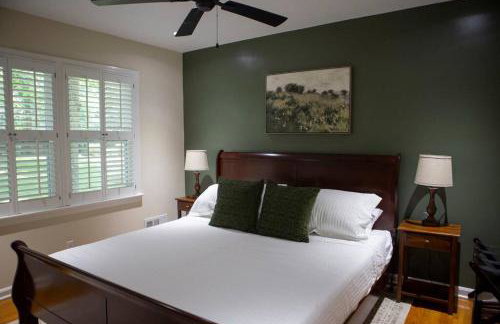 Alabama University Events, 5 bdrm Home with Lake Access, Community Pool, Tennis, Pavilion, sleeps 14, 5 mil to Bryant-Denny Stadium - Foto 19