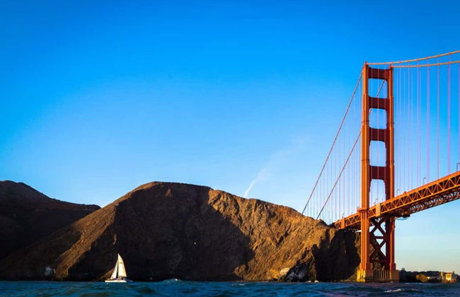 Balade en catamaran au coucher de soleil - Photo 1