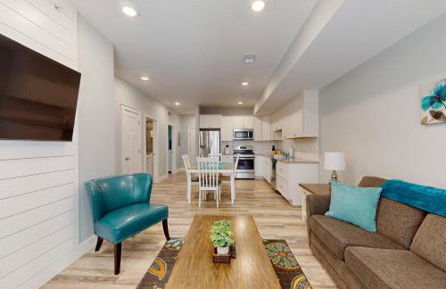 Cozy TC Bay Condo - Photo 1