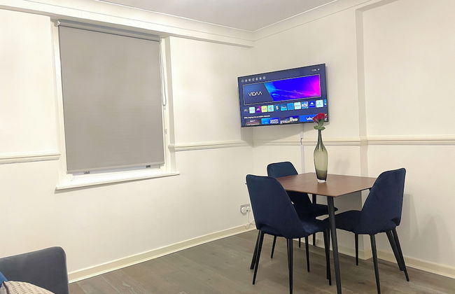 Centrally Located Budget Apartment, 3mins to Tube - Photo 13