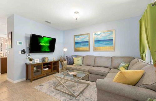 Lux Escape: Private Pool, Game Room & Near Disney - Foto 11