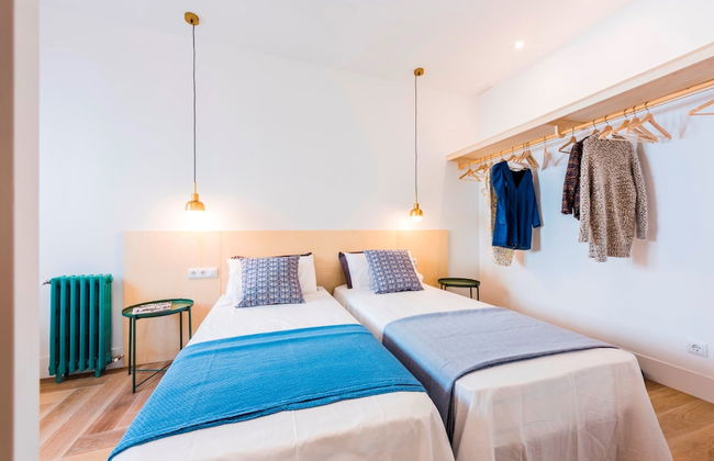 Be Mate Gran Vía Suites - Photo 11