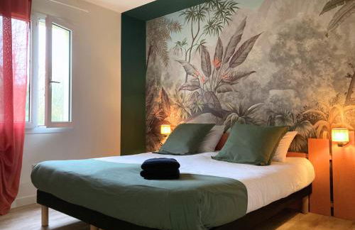 Grand Gîte Le Saule en Scie - 3 étoiles - Spa chauffé, 12 à 14 pers, jardin clos, 30 mn PuyduFou - Foto 6