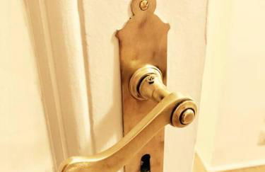 Ground Floor in Villa in Charlottenburg Garden View - Foto 9