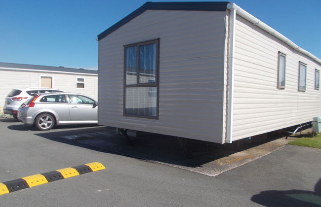 3 Bed Caravan - Sleeps 8 - Wifi - Parking - Foto 12