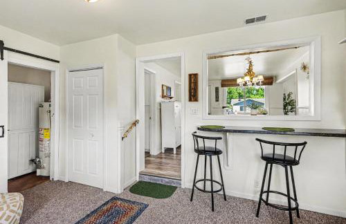 Cozy Downtown Cottage Near Beach and Pier - Foto 26