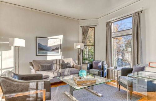 Landmark 23 - Photo 32