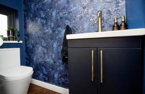 The Longsands Home- Coastal Retreat with Hot Tub - Foto 21