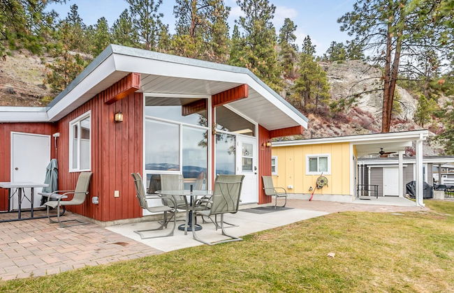 Cozy Cottage by the Lakeshore 4 - Photo 12