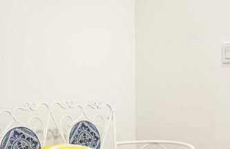 Spacious 5BR Getaway w Game Room & Modern Comfort - Photo 37