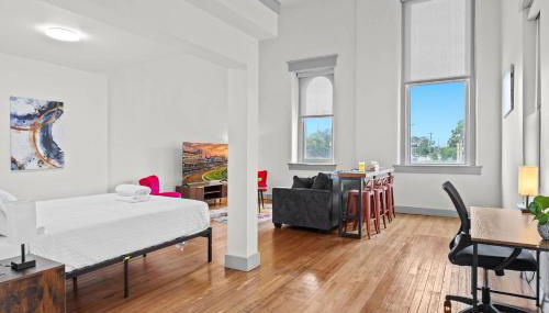 Chic and Comfy Unit w Free Parking Medical District - Foto 4