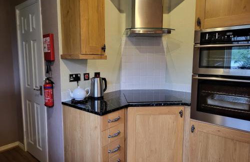 Cheerful 3 bedroom Lodge At White cross Bay Windermere - Photo 33