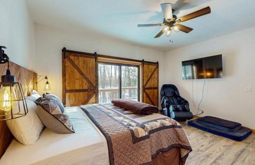 The Lake House - Photo 17