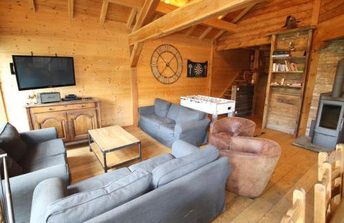 Chalet with Ski Slope Views, Jacuzzi & Cinema Room - Foto 5