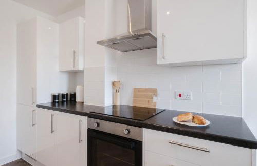 Pristine and Modern Home away from Home - Photo 18