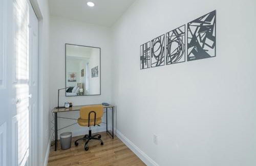 Ridgetop Hideaway 12-Guest Oasis with Hot Tub & Epic Views Near Winery Tours & Trails - Pets are allowed by request - Foto 50