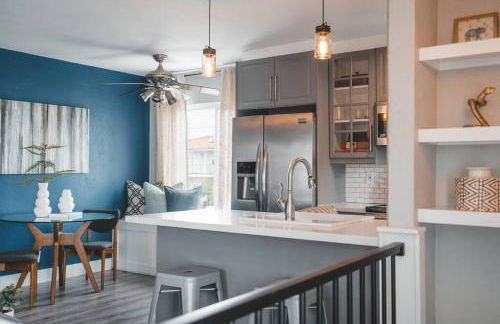 PORCHLIGHT HOME Central San Diego FREE parking - Foto 16