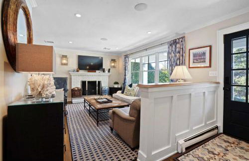 Steve's Place: Heated Pool, 3BR Southold Home, Beach - Foto 9