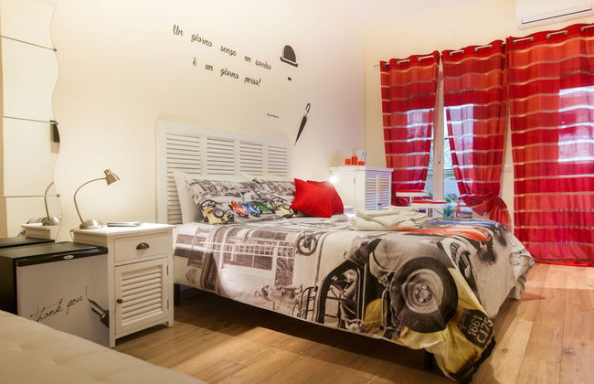 Demi's Home - Photo 12