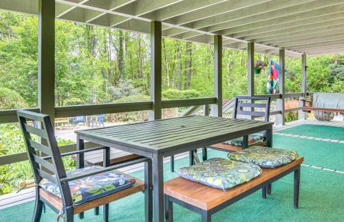 Mountain Getaway with Views and Fire Pit - Foto 25