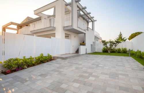 Arricàmpati Apartments Villa & Bringo Car Rental - Foto 12