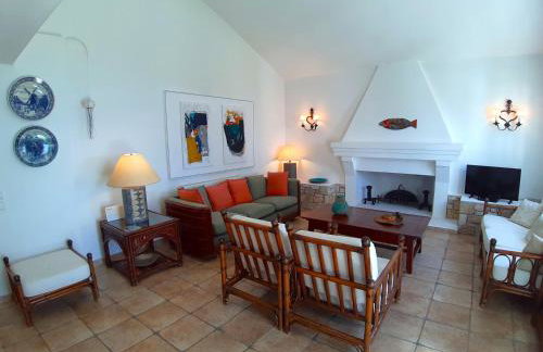 Beachfront Skaloma Villa - Foto 19