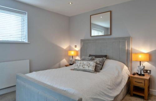 Finest Retreats - Lake View - Photo 5