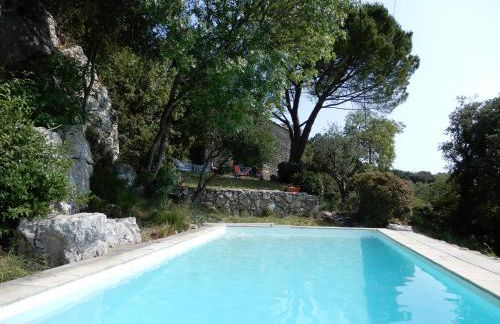 Mas en pierres sèches avec piscine - Photo 1