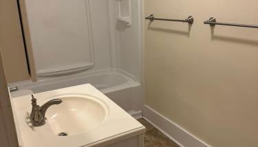 Roosters Crow Apartment Upper Level - Foto 5