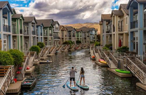 Marina Escape-Lake-Family-Fishing-Casino - Photo 19